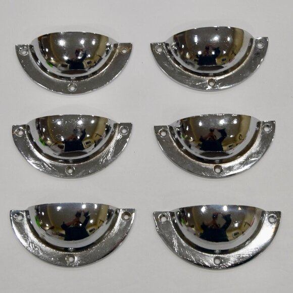 New set of 6 cabinet pulls /knobs, have many * - Picture 1 of 2